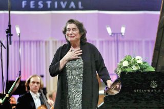 Mε Εσενμπαχ, Λανγκ Λανγκ και Λεόνσκαγια
