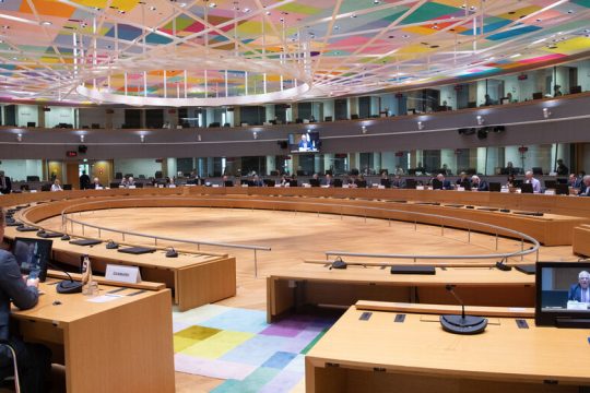 Η Αγκυρα βγάζει νύχια στα… χάδια της Ευρώπης