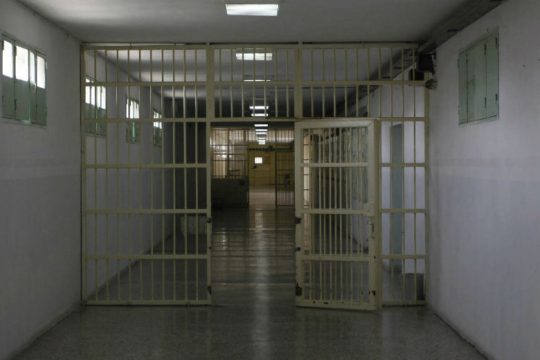 Εκκλήσεις ανθρωπιάς στο κενό