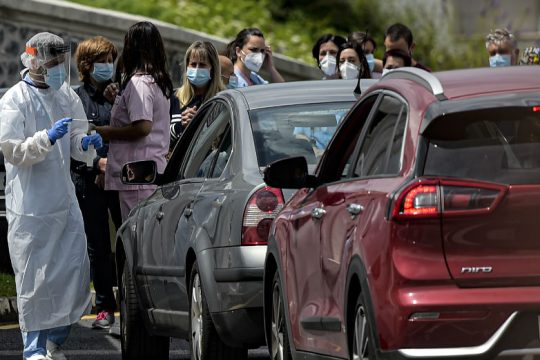 Σε «καραντίνα» 200.000 κάτοικοι στην Καταλονία λόγω αύξησης κρουσμάτων