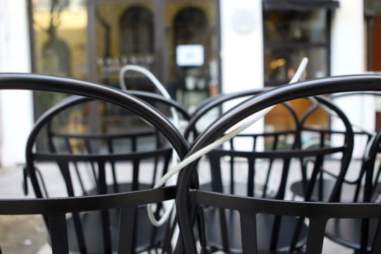 Πρόστιμο και λουκέτο με μαγαζί των Χανίων λόγω συγχρωτισμού