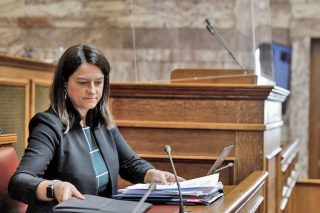 «Να μπει τέλος στη “μονιμοποίηση” των ιδιωτικών εκπαιδευτικών»