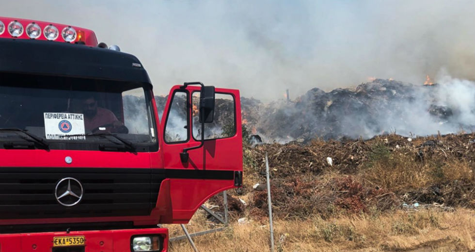 Ελεγχόμενη η φωτιά σε Θεολόγο και Πήλο