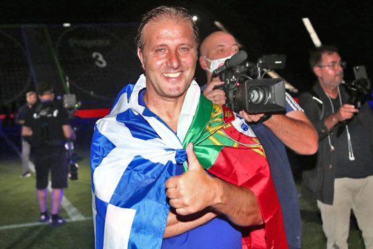 «Δεν είναι αρχηγός»