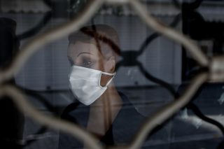 «Μένουμε στο Σκοτάδι»