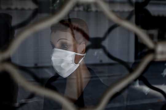 «Μένουμε στο Σκοτάδι»