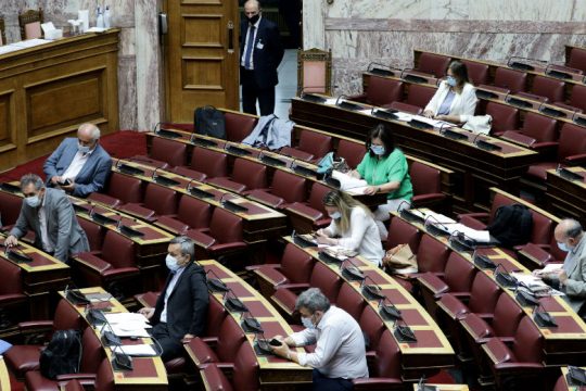 Μάσκες σχεδόν παντού!