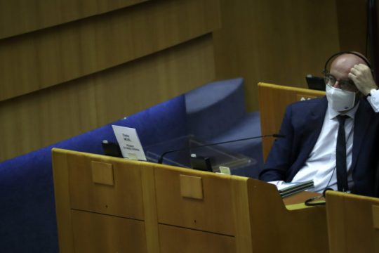 Το Ευρωκοινοβούλιο απέρριψε τις περικοπές στον προϋπολογισμό