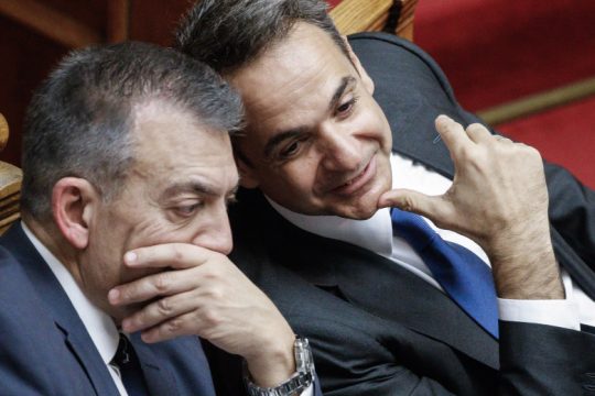 Ψέματα και ψίχουλα
