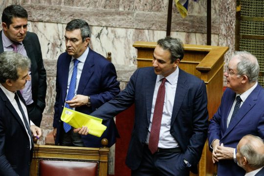 Ψήφος αυταρχισμού για τον περιορισμό των διαδηλώσεων