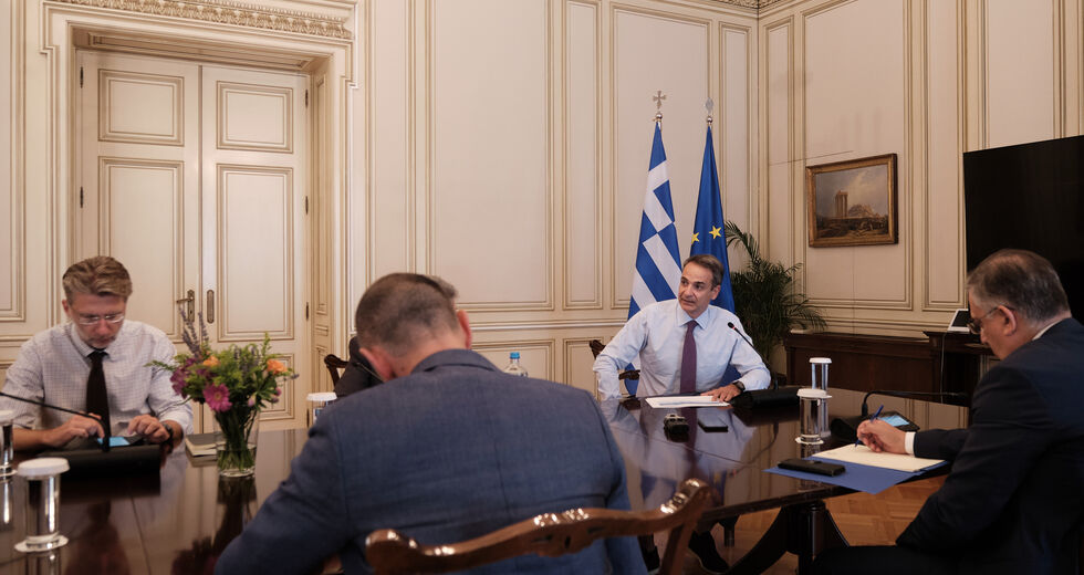 Τρέχουν να προλάβουν το δεύτερο κύμα