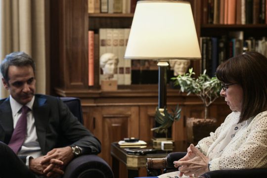 Αντίστροφη μέτρηση για ανασχηματισμό το καλοκαίρι