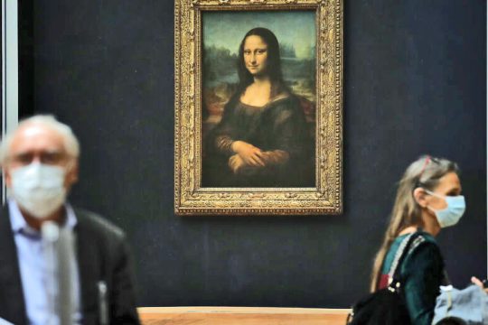 Η μάσκα υποχρεωτική