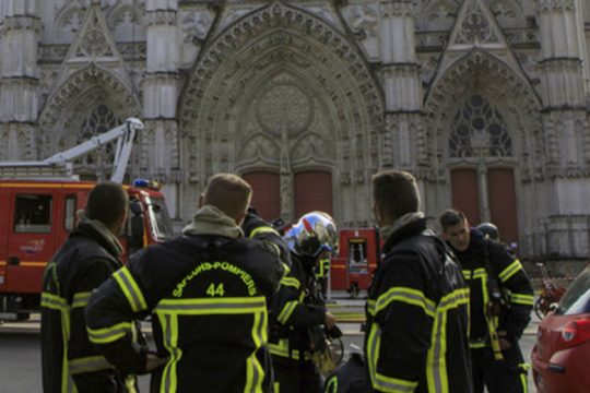 Ελεύθερος ο πρόσφυγας που είχε τεθεί υπό κράτηση για τη φωτιά στη Νάντη