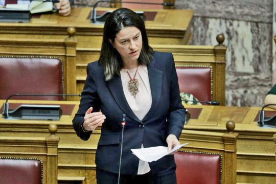 Η Κεραμέως αντιγράφει Αρβανιτόπουλο για την ιδιωτική εκπαίδευση