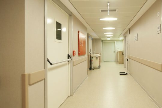 Έρευνα για ύποπτους θανάτους εκατοντάδων βρεφών σε βρετανικό νοσοκομείο