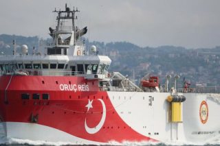 Αναστολή ερευνών εν όψει διαλόγου