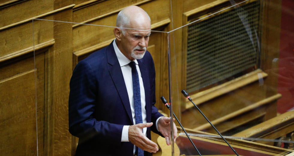 Ηχηρή διαφοροποίηση Παπανδρέου από Γεννηματά