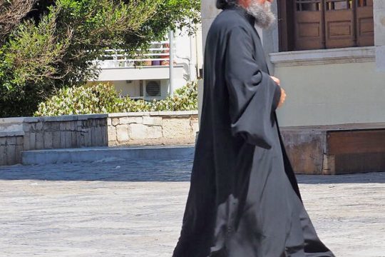 Τι κρύβεται πίσω από το δωράκι στην Εκκλησία