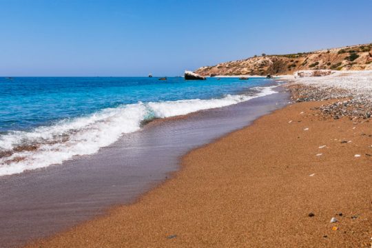 Σε γκρεμό στην Κύπρο έπεσε ζευγάρι Ελλήνων