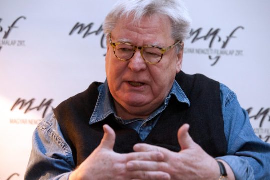 Πέθανε ο σπουδαίος Βρετανός σκηνοθέτης Άλαν Πάρκερ