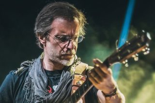 «Θα θέλω να τους πάρω όλους αγκαλιά και δεν θα μπορώ»