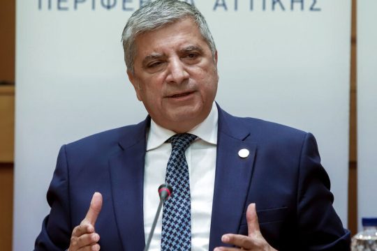 Φίμωσε καταγγελίες για προμήθεια