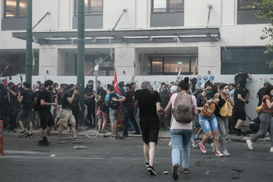 Συγκέντρωση αλληλεγγύης στους εννέα συλληφθέντες αύριο