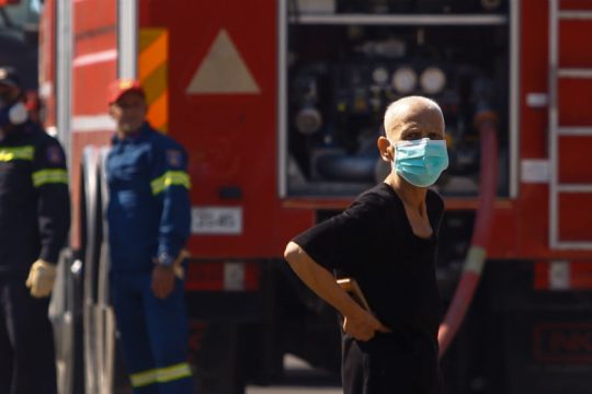 Ρέθυμνο: Υπό μερικό έλεγχο η πυρκαγιά στην περιοχή Δαμνόνι
