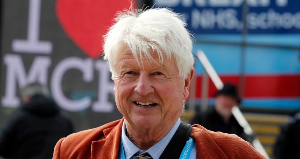 Στην Ελλάδα – παρά τις απαγορεύσεις – ο πατέρας του Βρετανού πρωθυπουργού