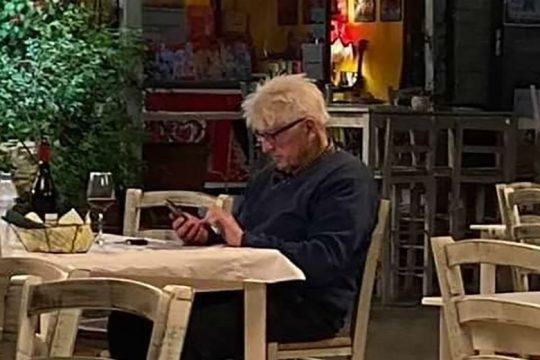Η διπλωματική απάντηση Τζόνσον για το ταξίδι του πατέρα του και το «καρφί» για καραντίνα