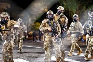 Το Ορεγκον αντιστέκεται στην κρατική «μπότα»