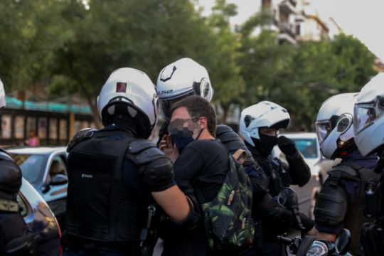 «Εξηγήσεις» ΕΛ.ΑΣ. μετά τα χθεσινά γεγονότα στην πλατεία Βικτωρίας