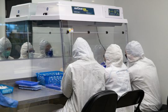 Κρήτη: Δύο οι τουρίστριες με κορονοΐό, αρνητικό το τρίτο δείγμα