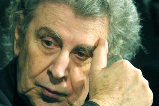 Ευχές της ΠτΔ για τα γενέθλια του Μ.Θεοδωράκη