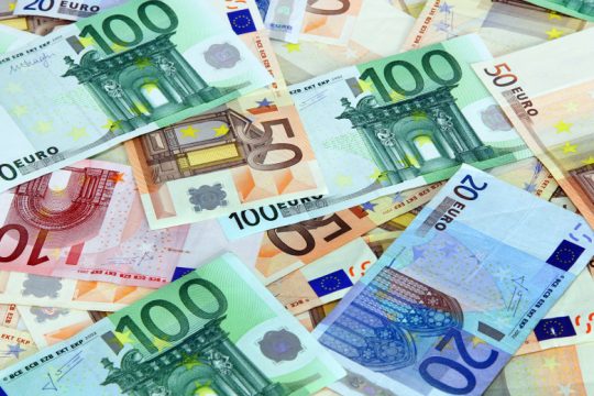 Δάνεια στον… πάγο και το 2021