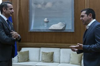 Τσίπρας προς Μητσοτάκη: Οφείλετε να αποτρέψετε την είσοδο του «Ορούτς Ρέις» εντός της ελληνικής υφαλοκρηπίδας