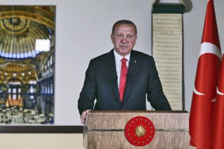 Φυγή προς τα εμπρός