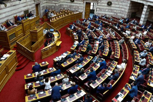 Σύγκρουση κορυφής για τις διαδηλώσεις