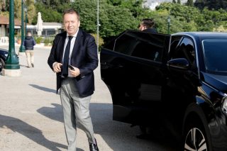 Αρνείται στην έγκυο την επαναπρόσληψη