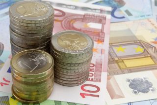 «Ανάσα» για πολλούς επαγγελματίες και επιχειρήσεις