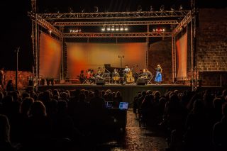 Και τώρα «Συγχρονισμός» ζωντανά και με streaming