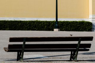Για τα παγκάκια στα παρκάκια [πάλι]