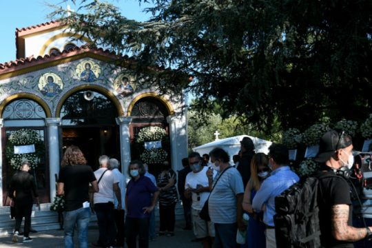 Το τελευταίο αντίο στον Γιάννη Πουλόπουλο