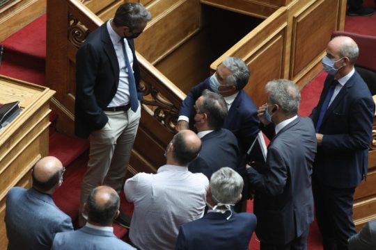 Aμα είσαι Δεξιά, όλα γίνονται και παραγίνονται…