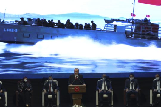Σε ολέθρια πορεία το τουρκικό καθεστώς