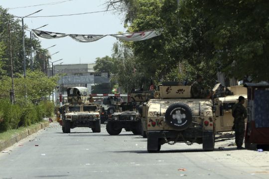 Δεκάδες νεκροί στην επίθεση του ISIS σε αφγανική φυλακή