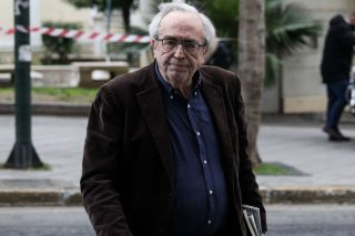 «Εξυπνες μηχανές με συναίσθημα; Επιτρέψτε μου να αμφιβάλλω…»