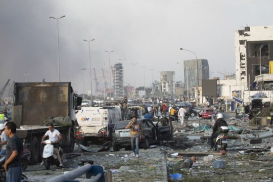 Δεκάδες νεκροί, χιλιάδες τραυματίες από τις εκρήξεις στη Βηρυτό