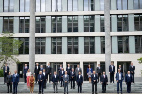 Μπορέλ-Μάας ζήτησαν αποφυγή προκλήσεων και απείλησαν με κυρώσεις